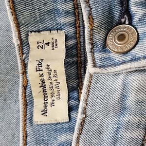 Abercrombie and Fitch 90s Slim Straight Ultra High Rise Jeans